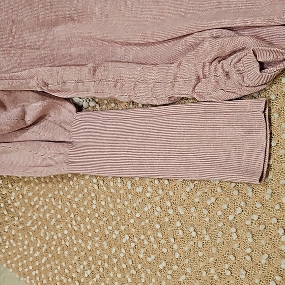 A Pea In The Pod Maternity Sweater - Picture 6 of 14